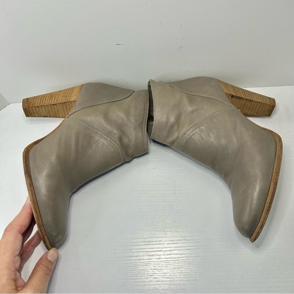 Alberto Fermani Taupe Leather Heel Side Zip Ankle Bootie Boots Size 38 EU 7.5 US - Picture 6 of 15